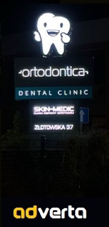 Pylon reklamowy dla poznańskiej stomatologii.