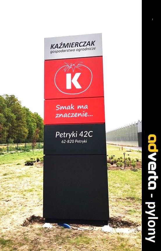 Pylon reklamowy - pomidorowa plantacja Kaźmierczak.